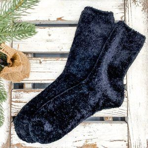 THE CHENILLE BLACK PAIR